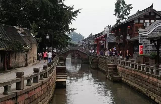 卢师傅月饼